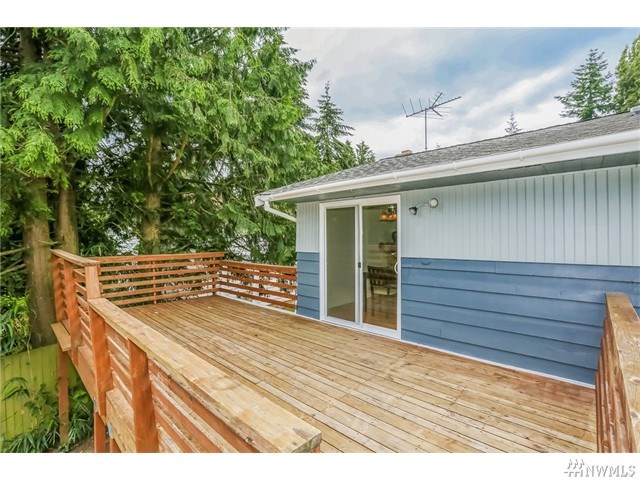 For Sale: 11420 18th Pl SW Seattle, WA 98146