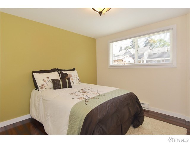 For Sale: 2414 SW 103rd St Seattle, WA 98146