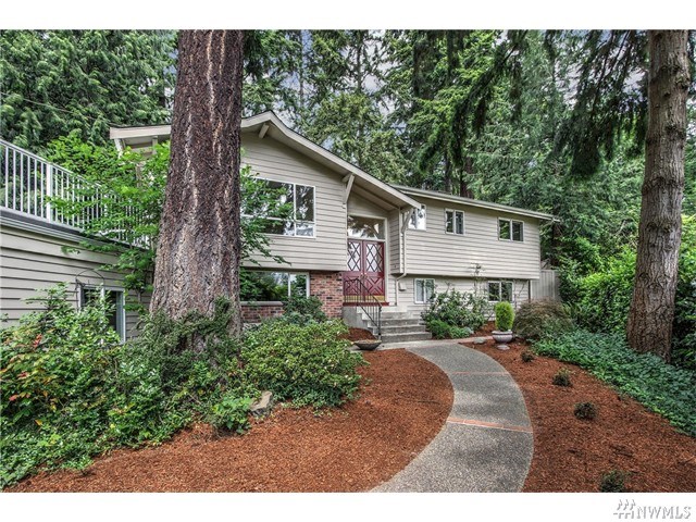 For Sale: 17480 47th Ave NE Seattle, WA 98155