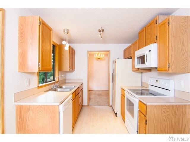 For Sale: 1116 NE 198th Seattle, WA 98155