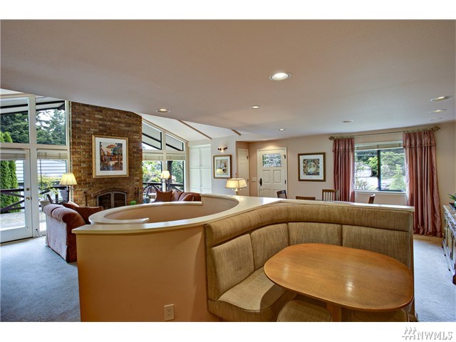 For Sale: 4946 NE 193rd St Seattle, WA 98155