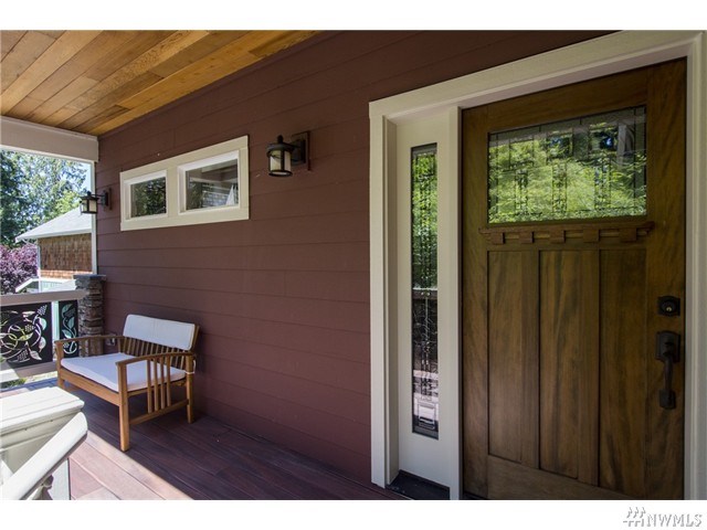 For Sale: 18062 25th Ave NE Seattle, WA 98155