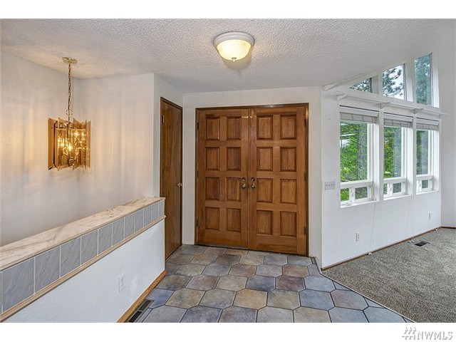 For Sale: 19217 46th Ave NE Seattle, WA 98155