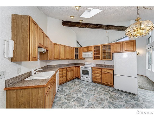 For Sale: 19217 46th Ave NE Seattle, WA 98155