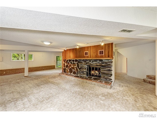 For Sale: 19217 46th Ave NE Seattle, WA 98155