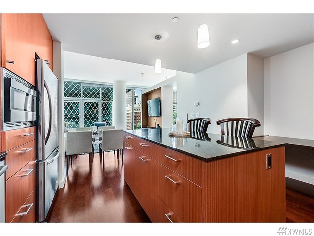 For Sale: 909 5th Ave #703 Seattle, WA 98164
