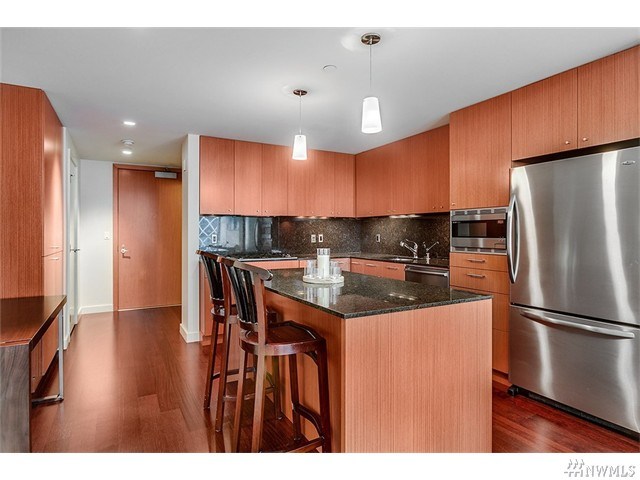 For Sale: 909 5th Ave #703 Seattle, WA 98164