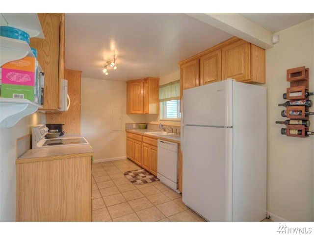 For Sale: 16428 15th Ave SW Seattle, WA 98166