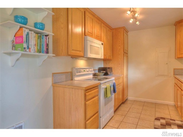 For Sale: 16428 15th Ave SW Seattle, WA 98166