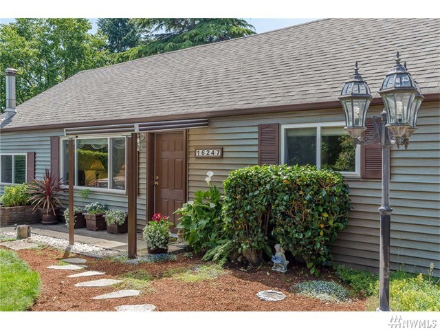 For Sale: 16247 16th Ave SW Seattle, WA 98166