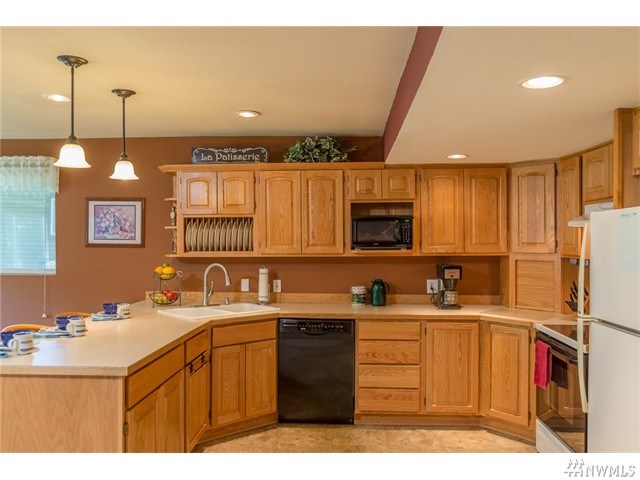 For Sale: 16247 16th Ave SW Seattle, WA 98166