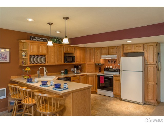 For Sale: 16247 16th Ave SW Seattle, WA 98166