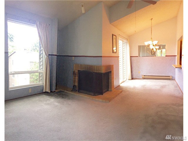 For Sale: 15715 4th Ave S #31 Seattle, WA 98177