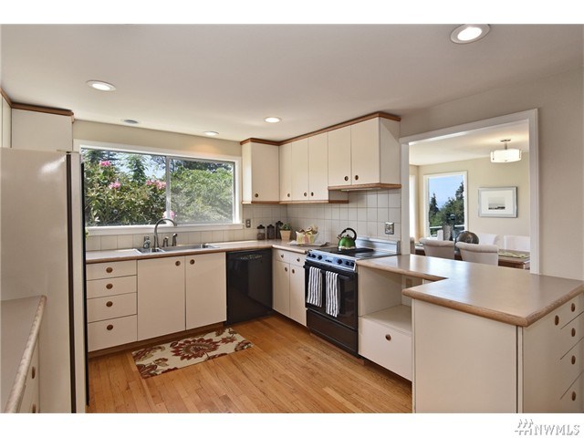 For Sale: 822 NW Innis Arden Dr Seattle, WA 98177
