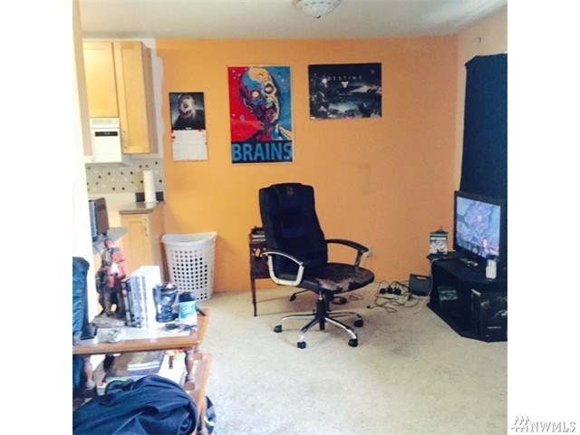For Sale: 15280 Macadam Rd S #E-205 Seattle, WA 98188