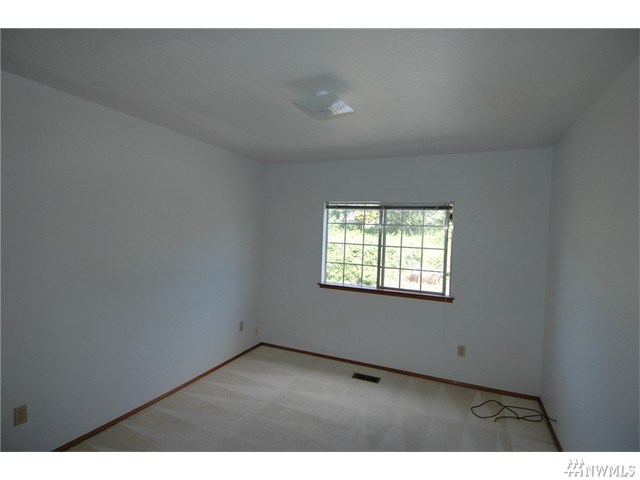 For Sale: 24021 26 Ave S Seattle, WA 98198