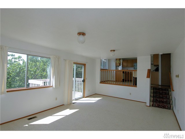 For Sale: 24021 26 Ave S Seattle, WA 98198