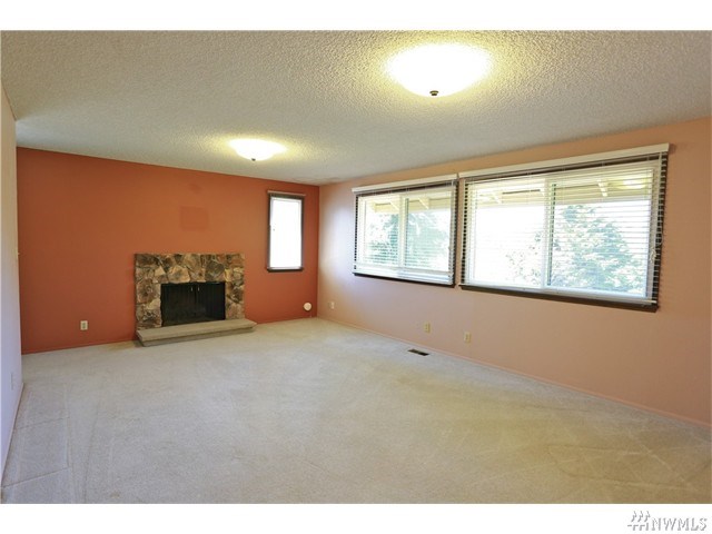 For Sale: 24827 13th Ave S Seattle, WA 98198