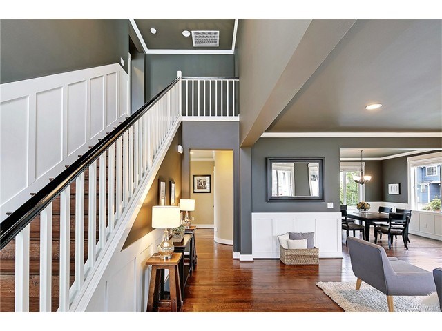 2201 32nd Ave W
