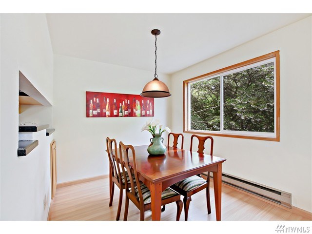 For Sale: 3423 W Government Way #5 Seattle, WA 98199