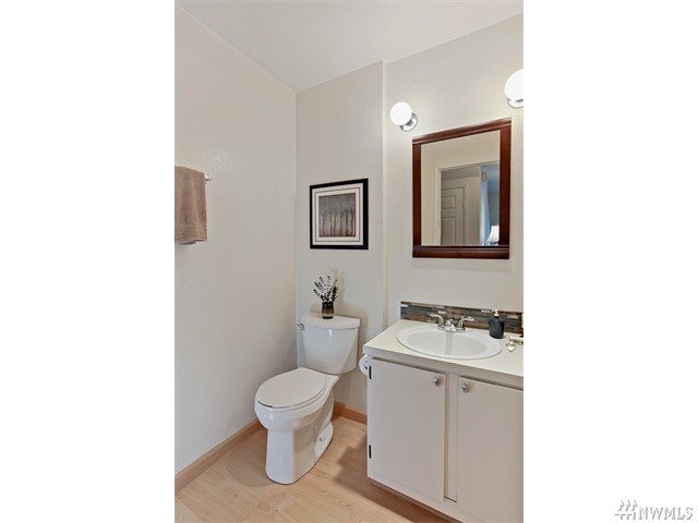 For Sale: 3423 W Government Way #5 Seattle, WA 98199
