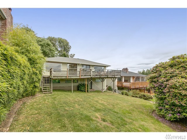 For Sale: 2305 W Raye St Seattle, WA 98199