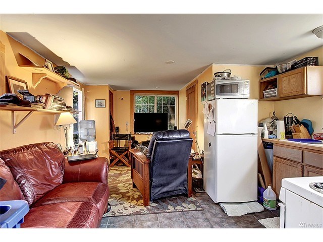 3007 Victor Pl