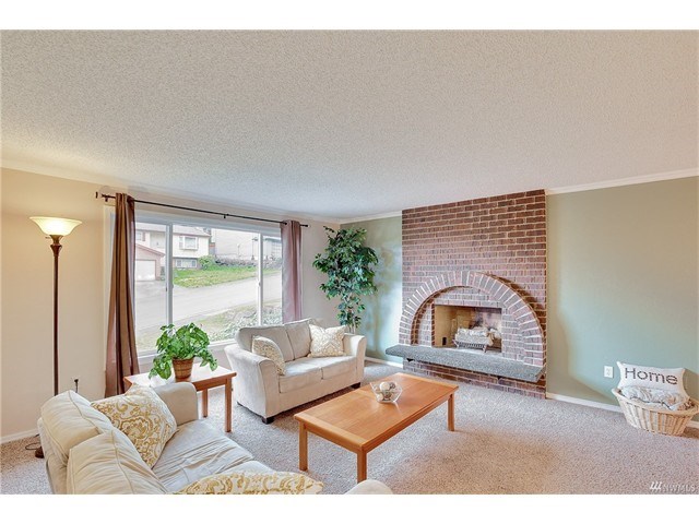 8423 8th Pl SE