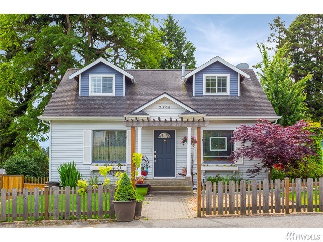 For Sale: 2308 Lowell Rd Everett, WA 98203