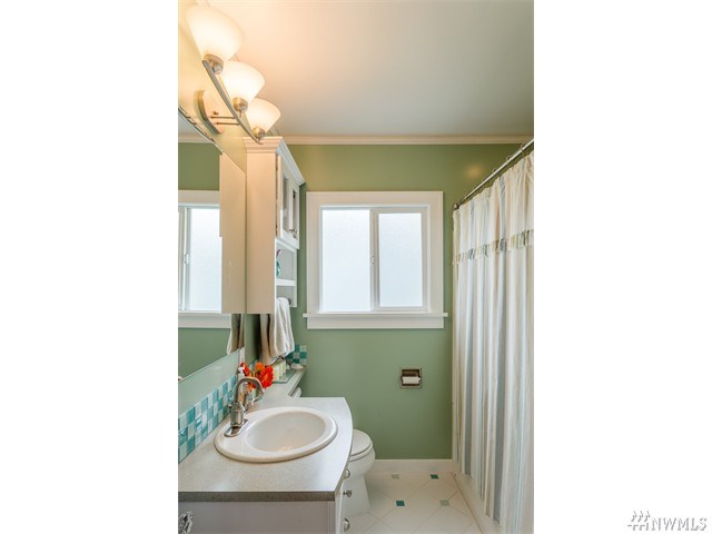 For Sale: 2308 Lowell Rd Everett, WA 98203