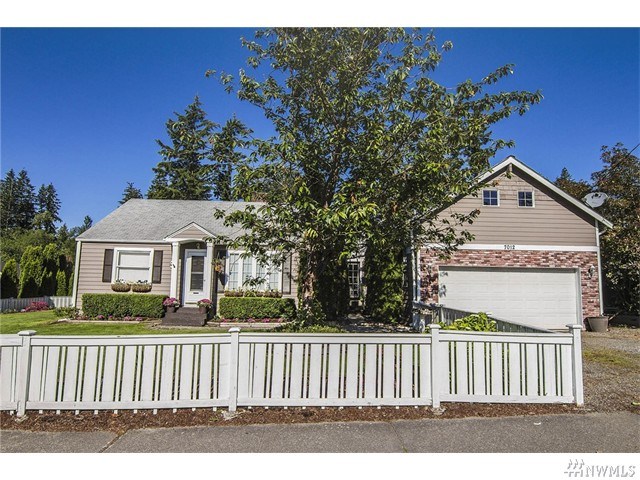 For Sale: 7012 Beverly Ln Everett, WA 98203
