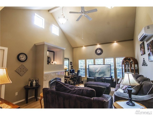 For Sale: 7012 Beverly Ln Everett, WA 98203