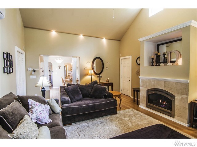 For Sale: 7012 Beverly Ln Everett, WA 98203