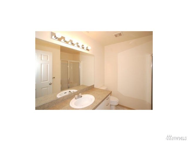 For Sale: 10414 Holly Dr #D Everett, WA 98204