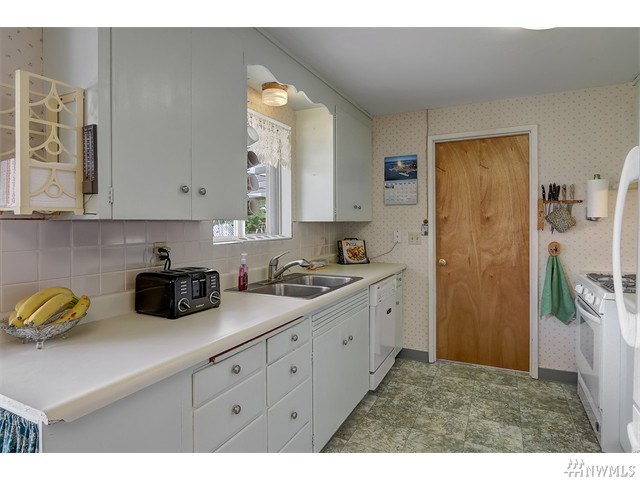 For Sale: 2205 96th Pl SE Everett, WA 98208
