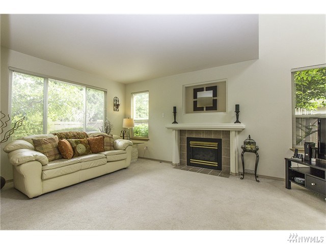 For Sale: 627 107th Pl SE Everett, WA 98208