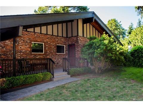 2311 Hickory Dr