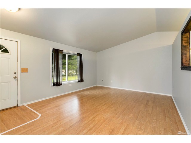 6125 200th Pl NE