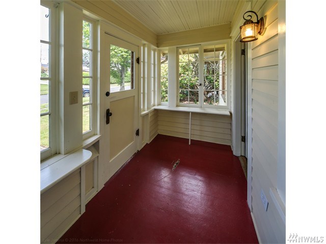 For Sale: 2736 Sunset Dr Bellingham, WA 98225
