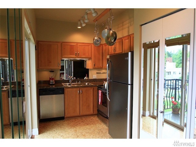 For Sale: 1310 10th St #408 Bellingham, WA 98225