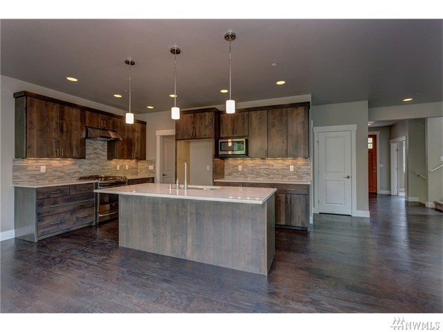 For Sale: 3305 Sydney Ct Bellingham, WA 98226