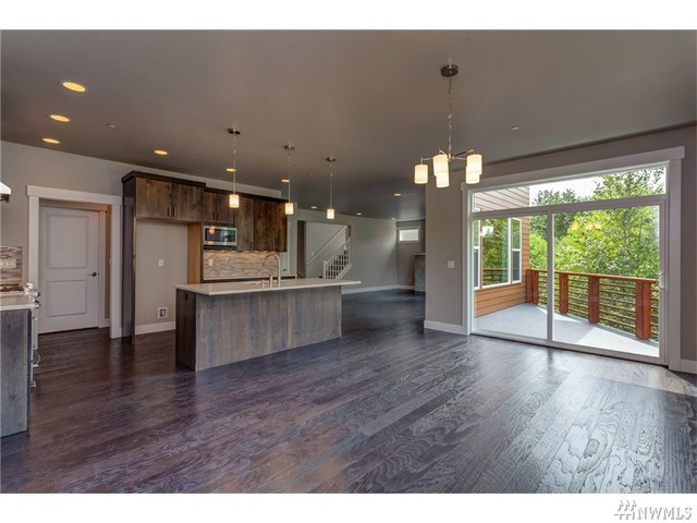 For Sale: 3305 Sydney Ct Bellingham, WA 98226