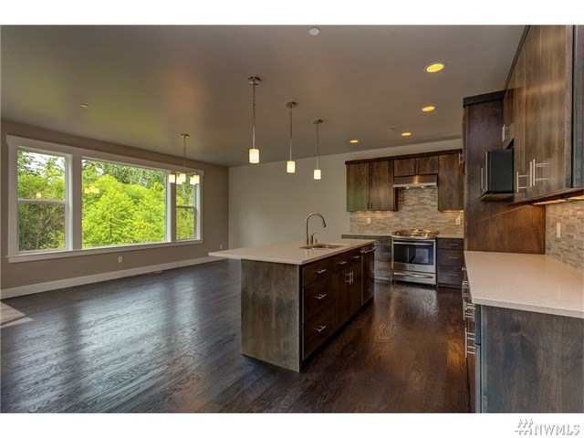 For Sale: 3305 Sydney Ct Bellingham, WA 98226