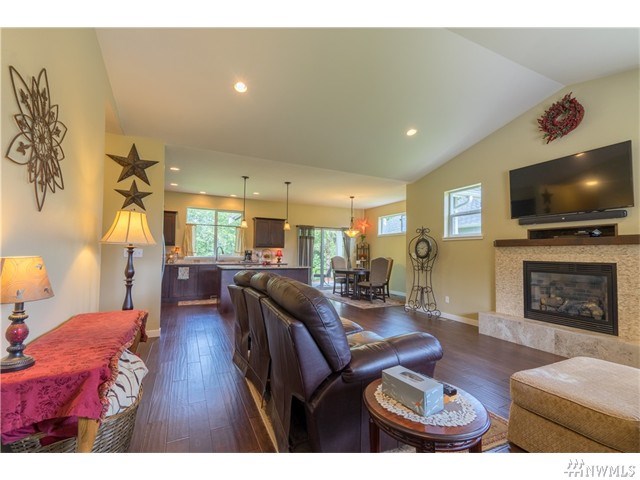 For Sale: 8495 Morningside Dr Blaine, WA 98230