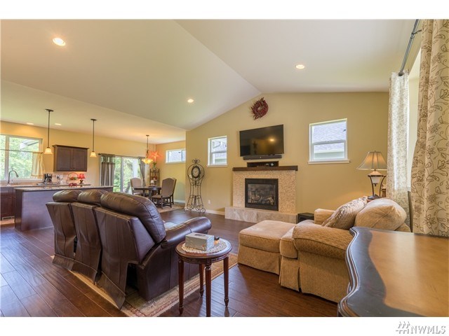 For Sale: 8495 Morningside Dr Blaine, WA 98230