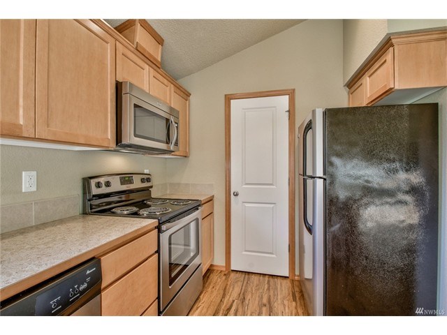 842 Shoshone Dr