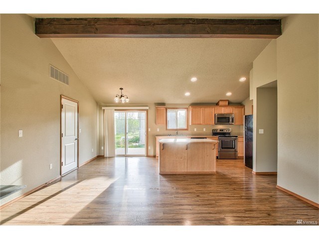 842 Shoshone Dr