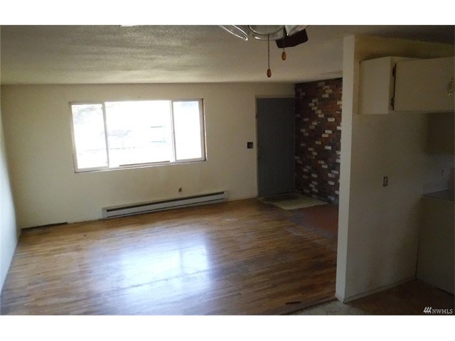 310 Lewis Ave