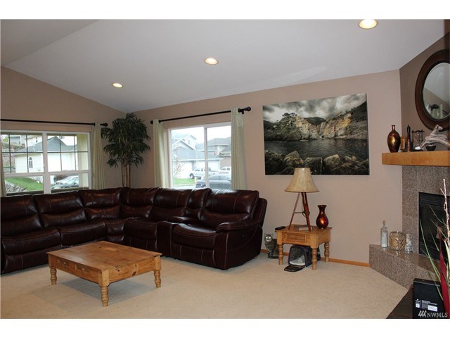 6783 Vista Dr