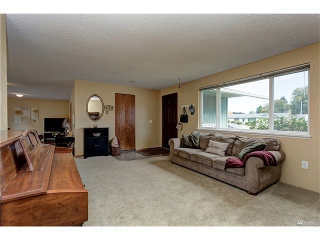 2179 Robyn Dr
